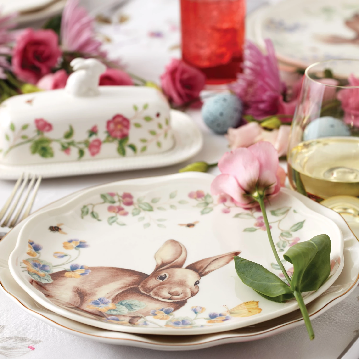 Lenox Butterfly Meadow Bunny 4-Piece Accent Plate Set 4 Lenox Butterfly Meadow Bunny 4-Piece Accent Plate Set - Image 2
