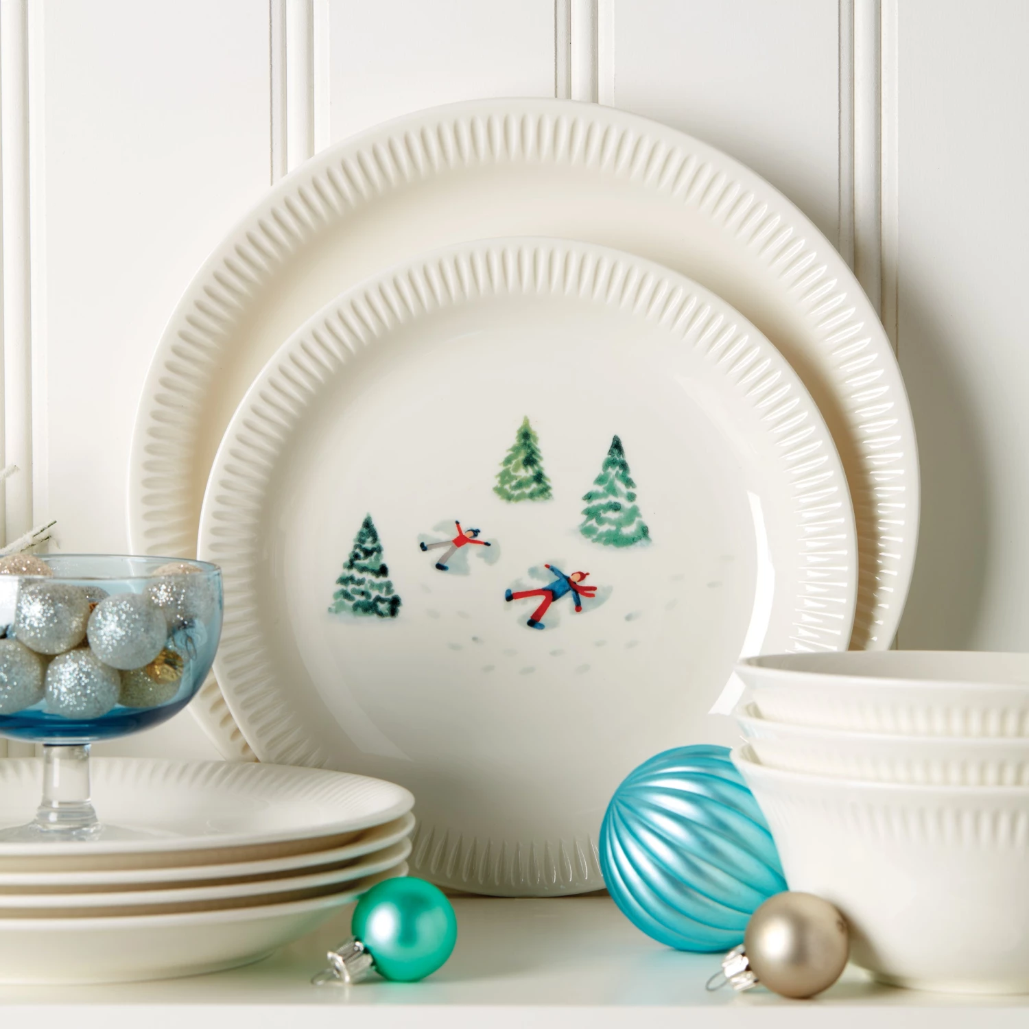 Lenox Profile Snow Day 4-Piece Dinner Plate Set 5 Lenox Profile Snow Day 4-Piece Dinner Plate Set - Image 3